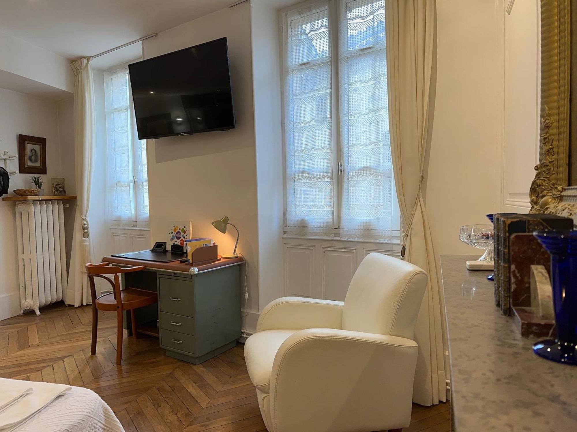 Chambre De Charme Au Coeur Du Vieux Valence - Confort & Calme 外观 照片