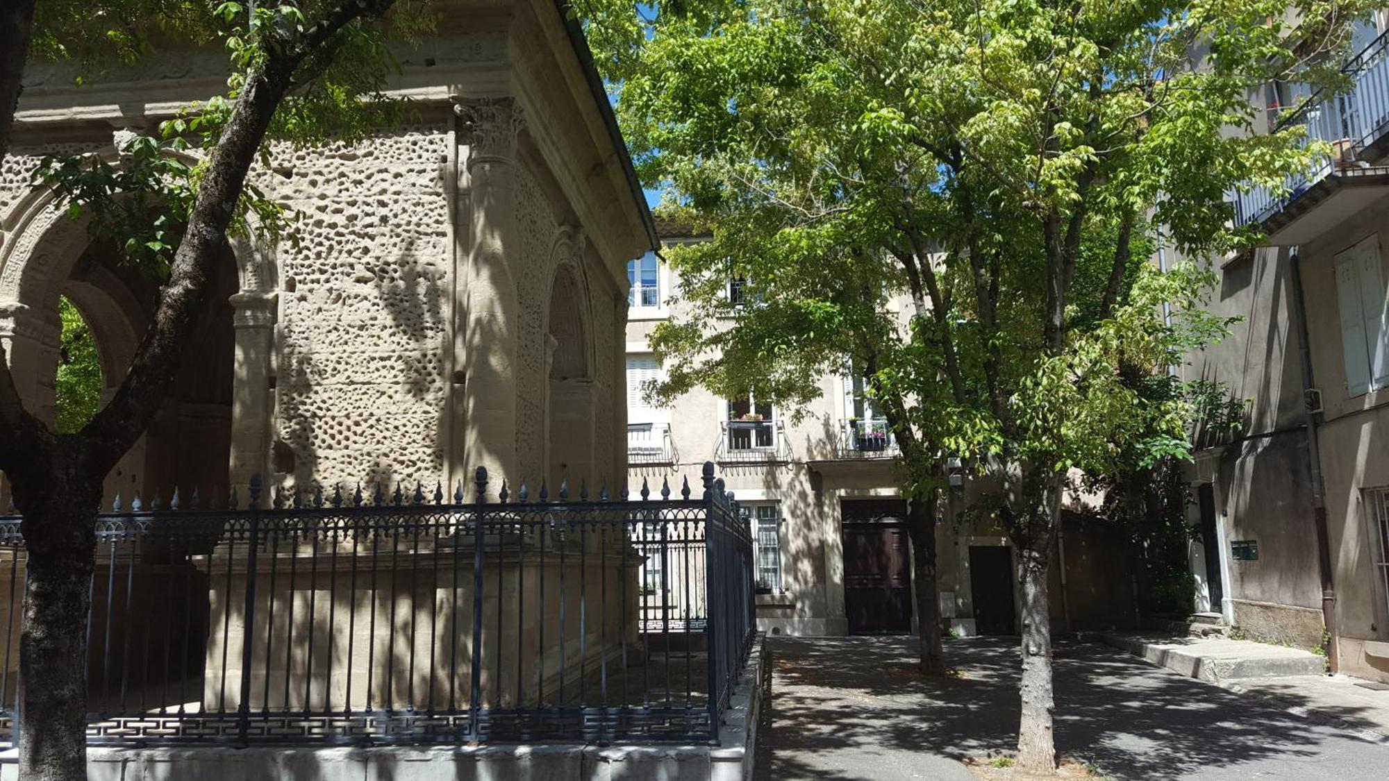 Chambre De Charme Au Coeur Du Vieux Valence - Confort & Calme 外观 照片